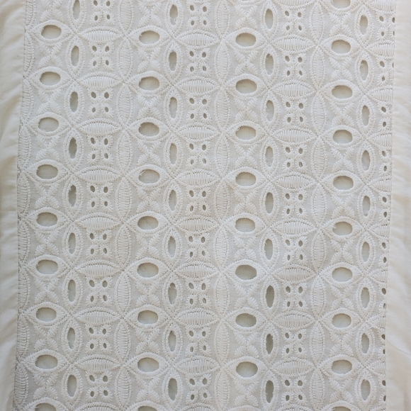 White Embroidered Floral Coverup 💐 - Picture 3 of 5